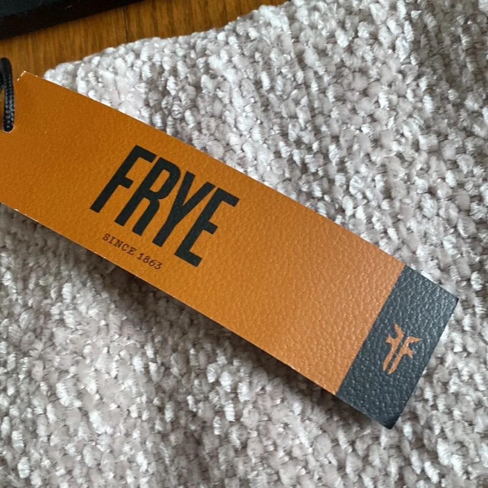 Frye chenille fringe throw NWT - Picture 2 of 6